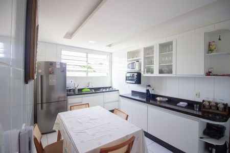 Apartamento à venda com 154m², 3 quartos e 2 vagasCozinha e Área de Serviço