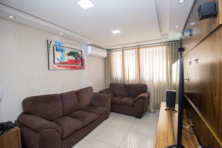 Sala de apartamento à venda com 3 quartos, 154m² em Cabral, Contagem