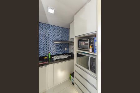 Casa à venda com 180m², 4 quartos e 2 vagas Casa à venda com 180m², 4 quartos e 2 vagasCozinha