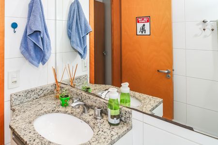 Apartamento à venda com 90m², 3 quartos e 2 vagasBanheiro social