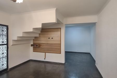 Casa à venda com 180m², 3 quartos e 2 vagasSala