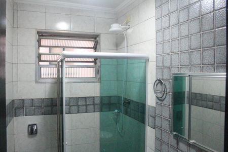 Casa à venda com 180m², 3 quartos e 2 vagasBanheiro