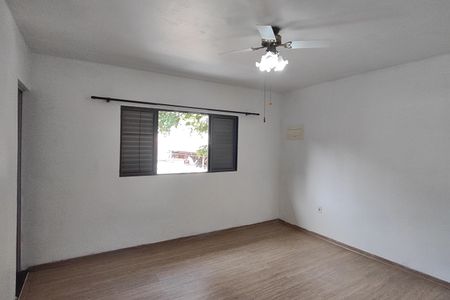 Casa à venda com 180m², 3 quartos e 2 vagasSuíte