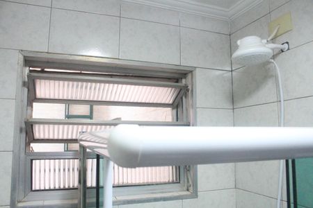 Casa à venda com 180m², 3 quartos e 2 vagasBanheiro
