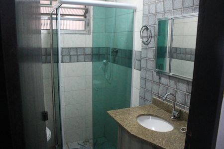 Casa à venda com 180m², 3 quartos e 2 vagasBanheiro