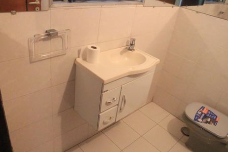 Casa à venda com 180m², 3 quartos e 2 vagasLavabo