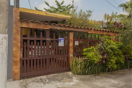 Casa para alugar com 60m², 2 quartos e 1 vaga Casa para alugar com 60m², 2 quartos e 1 vagaFachada