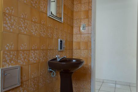 Casa para alugar com 60m², 2 quartos e 1 vaga Casa para alugar com 60m², 2 quartos e 1 vagaBanheiro 1