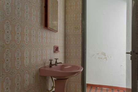 Casa para alugar com 60m², 2 quartos e 1 vaga Casa para alugar com 60m², 2 quartos e 1 vagaBanheiro 2