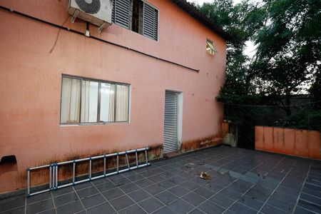 Casa à venda com 320m², 4 quartos e 3 vagasQuintal