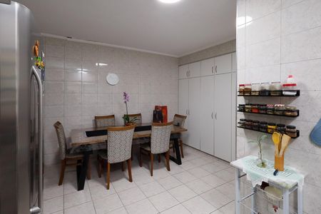 Casa à venda com 320m², 4 quartos e 3 vagasCozinha - Armários