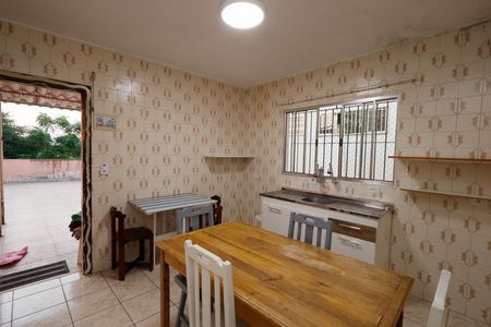 Casa à venda com 320m², 4 quartos e 3 vagasCozinha 2