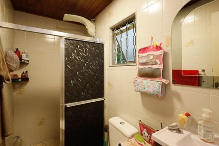 Casa à venda com 320m², 4 quartos e 3 vagasBanheiro da Suíte
