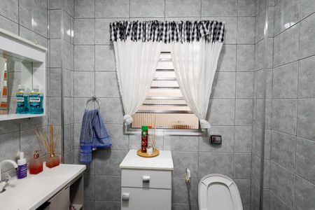 Casa à venda com 320m², 4 quartos e 3 vagasBanheiro 2 