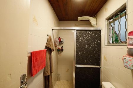 Casa à venda com 320m², 4 quartos e 3 vagasBanheiro da Suíte