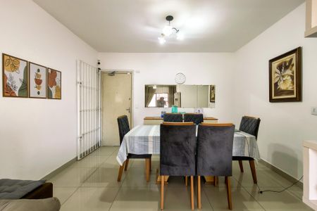 Apartamento para alugar com 78m², 2 quartos e 1 vagaSala