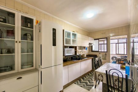 Apartamento para alugar com 78m², 2 quartos e 1 vagaCozinha 