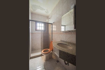 Casa para alugar com 150m², 3 quartos e 2 vagas Casa para alugar com 150m², 3 quartos e 2 vagasBanheiro da Suíte 1