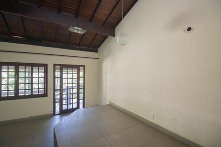 Casa para alugar com 150m², 3 quartos e 2 vagas Casa para alugar com 150m², 3 quartos e 2 vagasSala