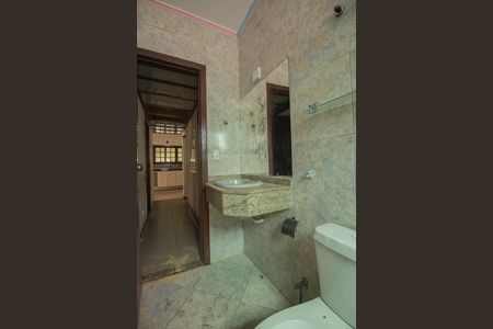 Casa para alugar com 150m², 3 quartos e 2 vagas Casa para alugar com 150m², 3 quartos e 2 vagasBanheiro