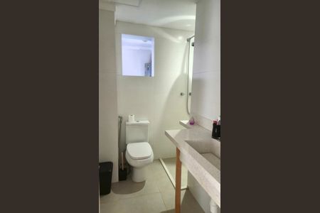 Banheiro de apartamento à venda com 3 quartos, 62m² em Vila Esperança, São Paulo