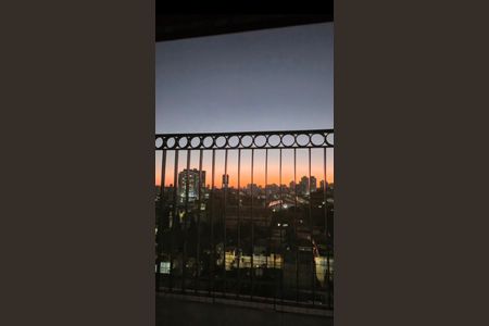 Apartamento à venda com 62m², 3 quartos e 1 vaga Apartamento à venda com 62m², 3 quartos e 1 vagaVaranda