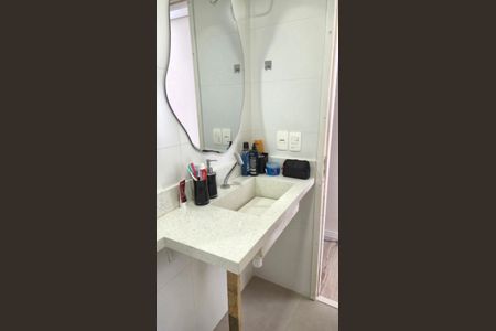 Banheiro de apartamento à venda com 3 quartos, 62m² em Vila Esperança, São Paulo