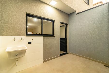 Casa à venda com 78m², 2 quartos e 1 vaga