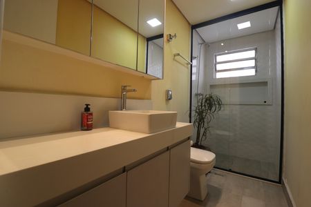 Apartamento à venda com 241m², 4 quartos e 3 vagasBanheiro 2