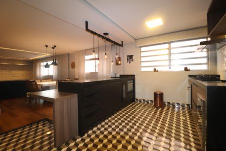 Apartamento à venda com 241m², 4 quartos e 3 vagasCozinha