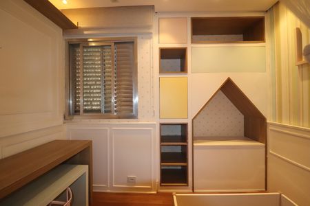 Apartamento à venda com 241m², 4 quartos e 3 vagasQuarto 3