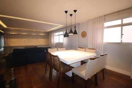 Apartamento à venda com 241m², 4 quartos e 3 vagasSala de Jantar