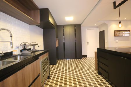 Apartamento à venda com 241m², 4 quartos e 3 vagasCozinha