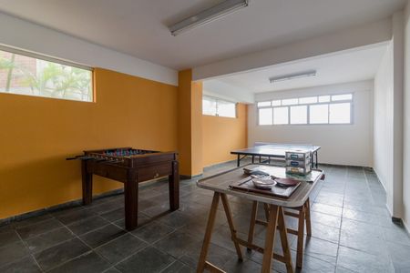 Apartamento à venda com 241m², 4 quartos e 3 vagas Apartamento à venda com 241m², 4 quartos e 3 vagasÁrea comum - Salão de jogos