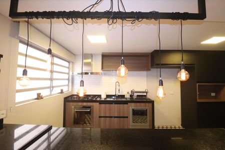 Apartamento à venda com 241m², 4 quartos e 3 vagasCozinha