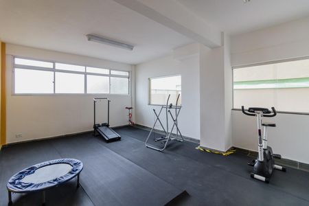 Apartamento à venda com 241m², 4 quartos e 3 vagas Apartamento à venda com 241m², 4 quartos e 3 vagasÁrea comum - Academia