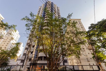 Apartamento para alugar com 107m², 3 quartos e 2 vagasFachada