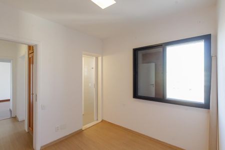 Apartamento para alugar com 107m², 3 quartos e 2 vagasQuarto