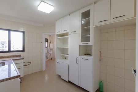 Apartamento para alugar com 107m², 3 quartos e 2 vagasCozinha