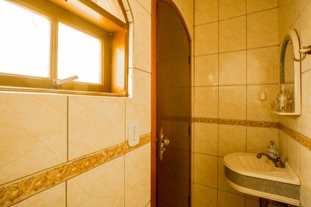 Casa à venda com 135m², 3 quartos e 3 vagas Casa à venda com 135m², 3 quartos e 3 vagasLavabo