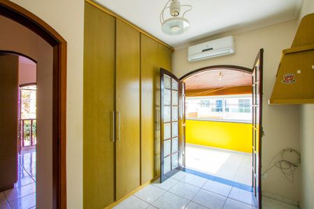 Casa à venda com 135m², 3 quartos e 3 vagas Casa à venda com 135m², 3 quartos e 3 vagasQuarto 3
