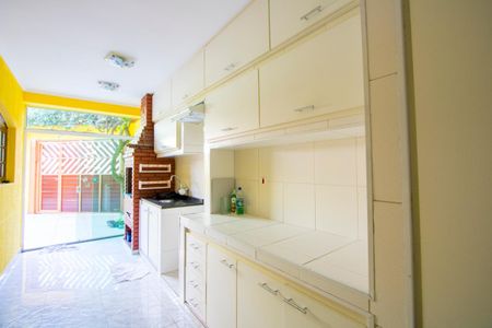Casa à venda com 135m², 3 quartos e 3 vagas Casa à venda com 135m², 3 quartos e 3 vagasÁrea de serviço/Espaço gourmet