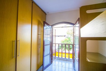 Casa à venda com 135m², 3 quartos e 3 vagas Casa à venda com 135m², 3 quartos e 3 vagasQuarto 2