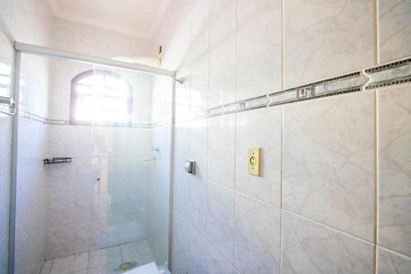 Casa à venda com 135m², 3 quartos e 3 vagas Casa à venda com 135m², 3 quartos e 3 vagasBanheiro social
