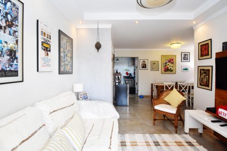 Apartamento à venda com 97m², 3 quartos e 2 vagas Apartamento à venda com 97m², 3 quartos e 2 vagasSala de estar