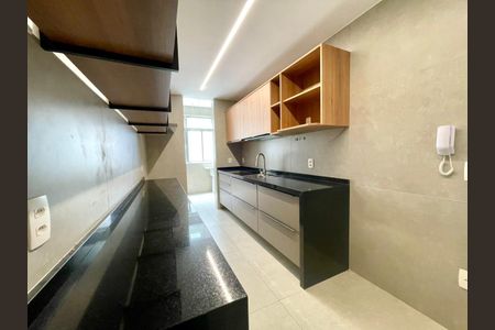 Apartamento à venda com 83m², 2 quartos e 1 vaga