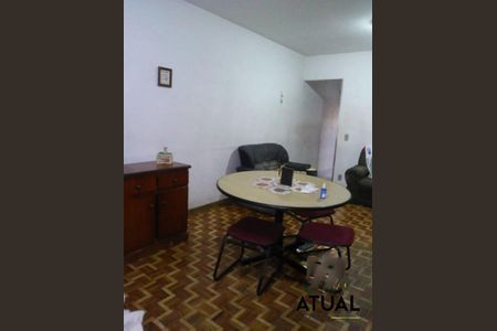 Casa à venda com 3 quartos, 185m² em Vila Imperio, São Paulo