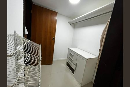 Casa à venda com 3 quartos, 151m² em Casa, Rio de Janeiro