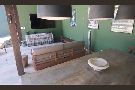 Casa à venda com 4 quartos, 263m² em Vargem Grande, Rio de Janeiro