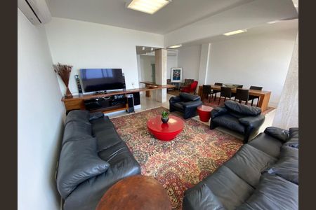 Apartamento à venda com 192m², 4 quartos e 1 vaga